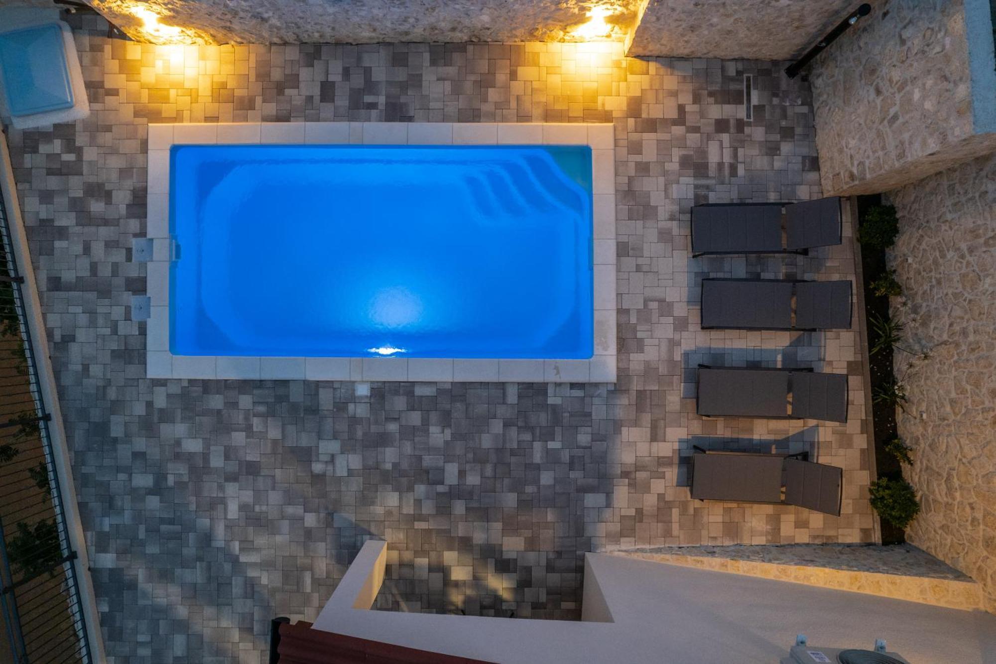 Villa Kamia With Private Heated Pool And Electric Vehicle Adapter Zubovici Ngoại thất bức ảnh