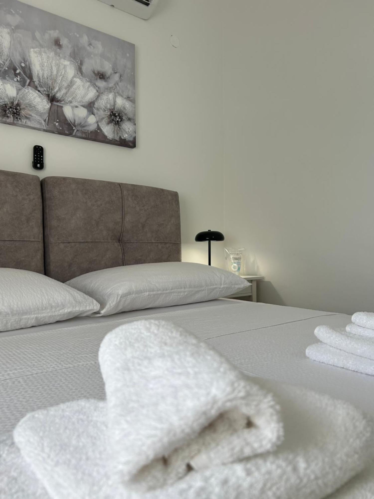 Villa Kamia With Private Heated Pool And Electric Vehicle Adapter Zubovici Ngoại thất bức ảnh